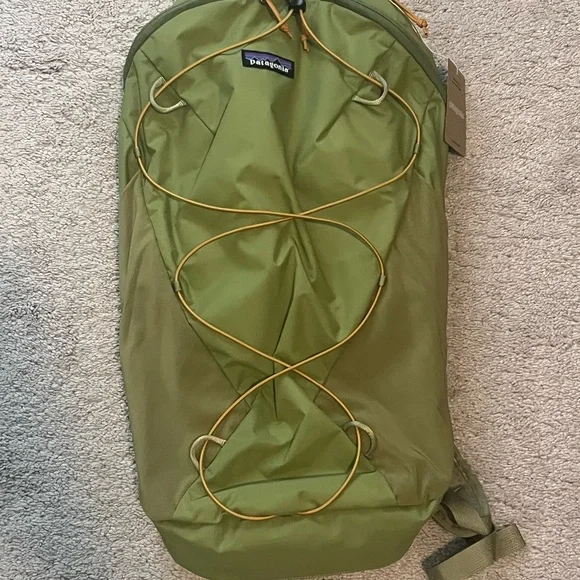 NWT Patagonia Terravia Pack 14L Green